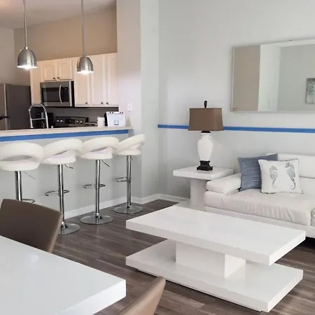 Townhome Near Disney With Private Pool